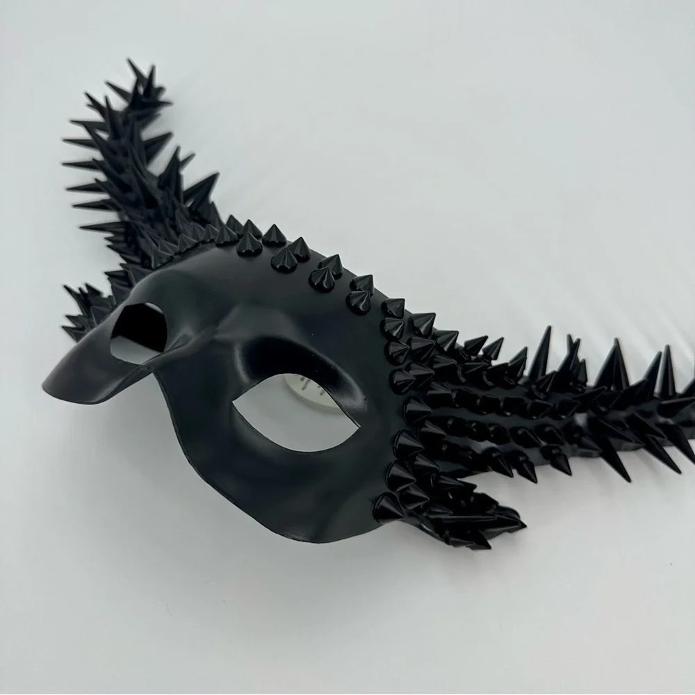 Majestic Mythological Creature Mask - Black Spiked Horns
